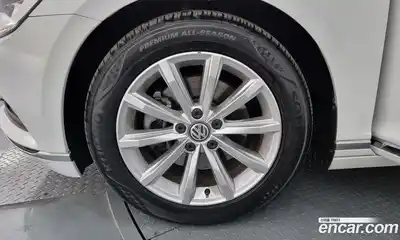 Volkswagen Passat 2018 2.0 гидро в Москве № 214945, миниатюра 5
