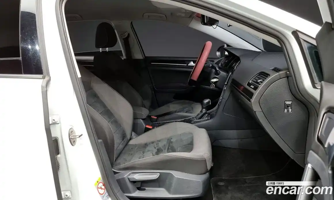 Volkswagen Golf 2015 1.6 гидро в Москве № 215314, фото 11