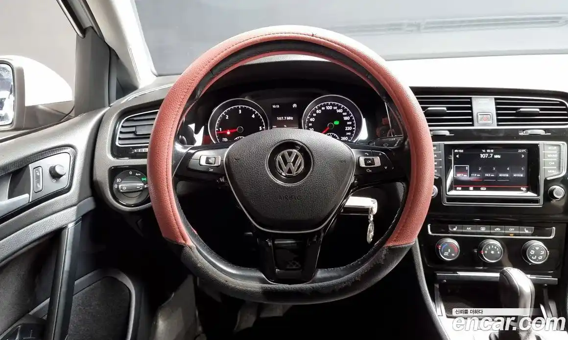 Volkswagen Golf 2015 1.6 гидро в Москве № 215314, фото 13