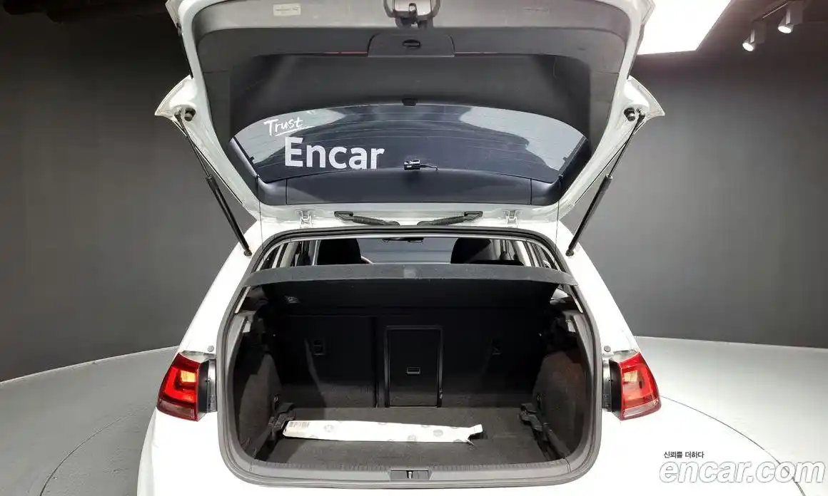 Volkswagen Golf 2015 1.6 гидро в Москве № 215314, фото 20