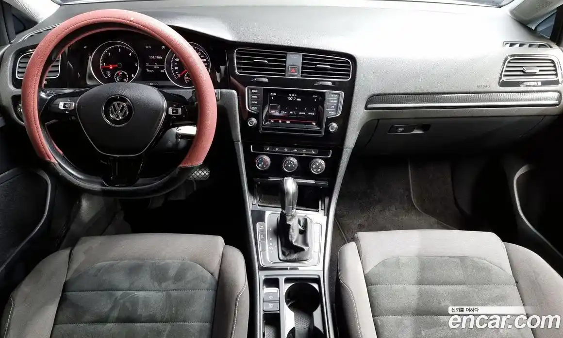 Volkswagen Golf 2015 1.6 гидро в Москве № 215314, фото 7
