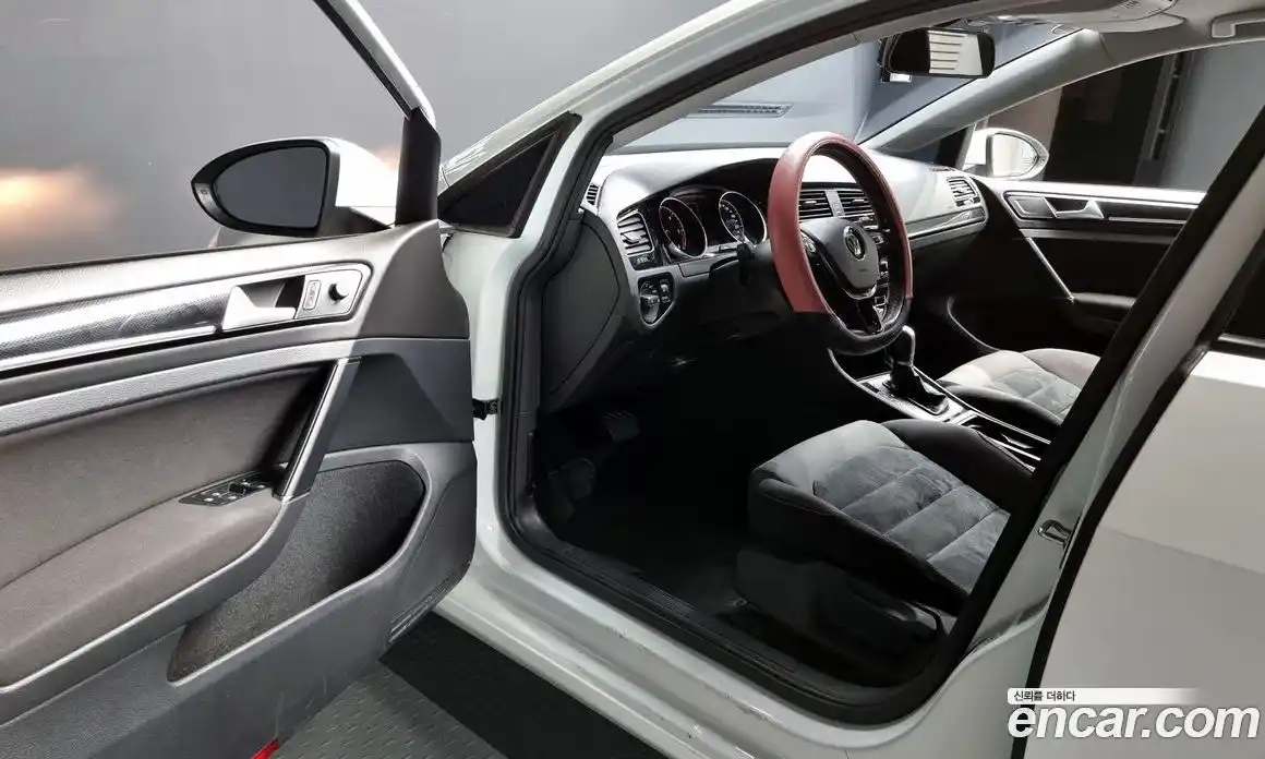 Volkswagen Golf 2015 1.6 гидро в Москве № 215314, фото 10