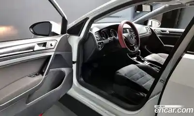 Volkswagen Golf 2015 1.6 гидро в Москве № 215314, миниатюра 10