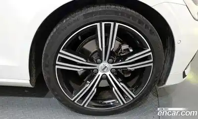 Volvo S60 2021 2.0 гидро в Москве № 230481, миниатюра 5