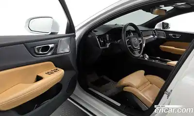 Volvo S60 2021 2.0 гидро в Москве № 230481, миниатюра 10