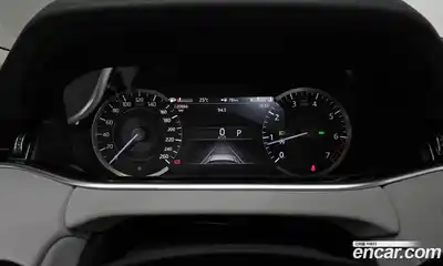 Land Rover Range-Rover Evoque 2023 2.0 гидро в Москве № 231184, миниатюра 8