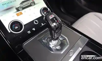 Land Rover Range-Rover Evoque 2023 2.0 гидро в Москве № 231184, миниатюра 9