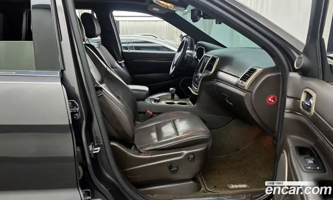 Jeep Cherokee 2014 3.0 гидро в Москве № 232713, фото 11