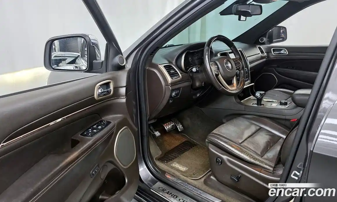 Jeep Cherokee 2014 3.0 гидро в Москве № 232713, фото 10