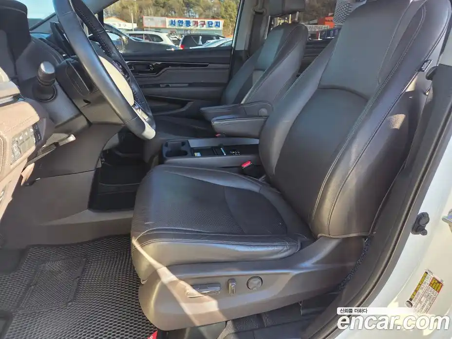 Honda Odyssey 2018 3.5 гидро в Москве № 232946, фото 11