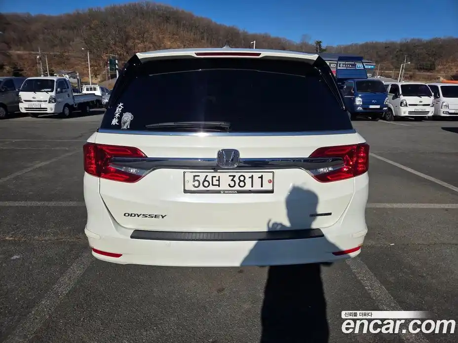 Honda Odyssey 2018 3.5 гидро в Москве № 232946, фото 3