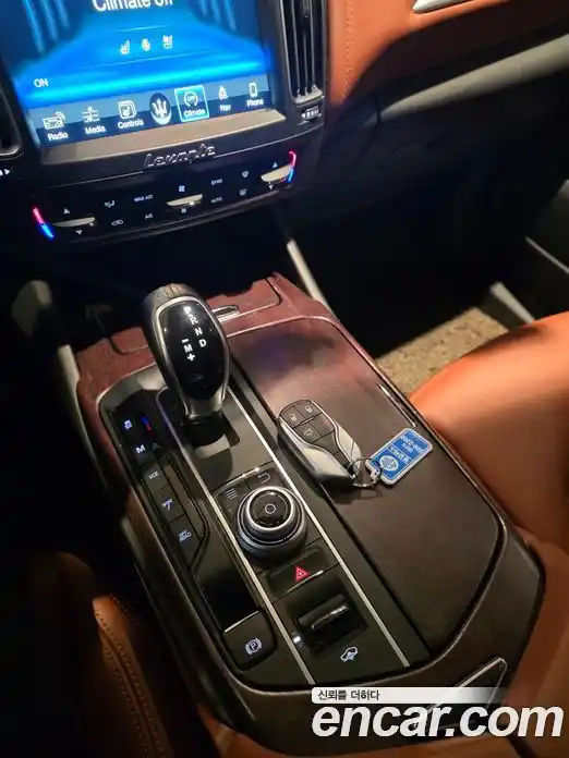 Maserati Levante 2016 3.0 гидро в Москве № 256036, фото 13