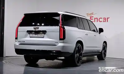 Cadillac Escalade 2025 6.2 гидро в Москве № 256350, миниатюра 2