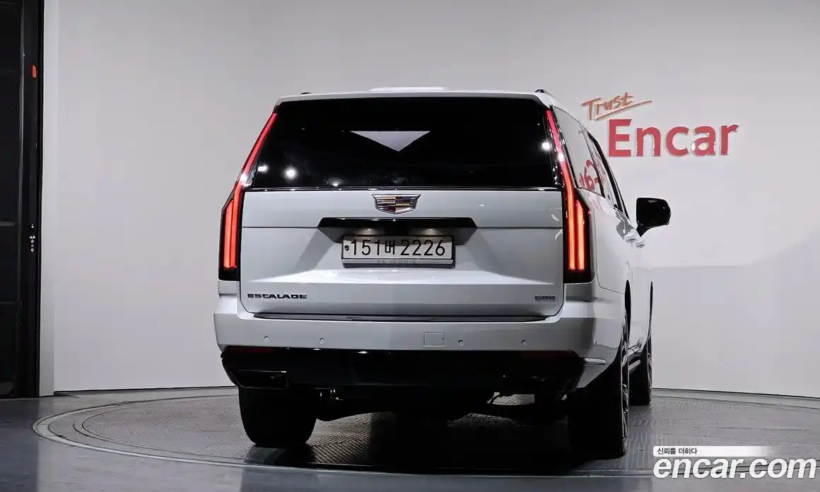 Cadillac Escalade 2025 6.2 гидро в Москве № 256350, фото 4