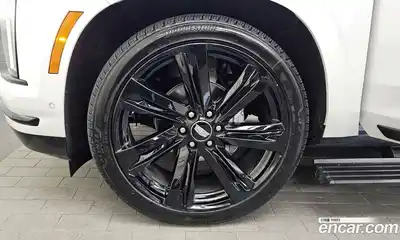 Cadillac Escalade 2025 6.2 гидро в Москве № 256350, миниатюра 5