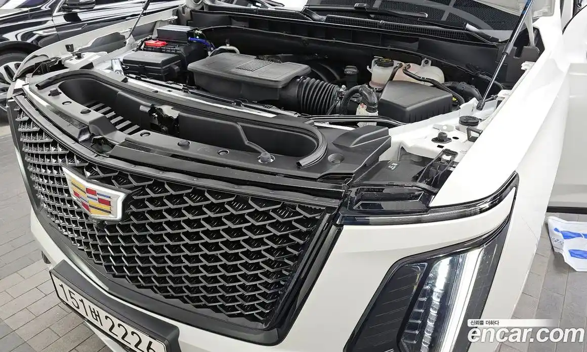 Cadillac Escalade 2025 6.2 гидро в Москве № 256350, фото 6