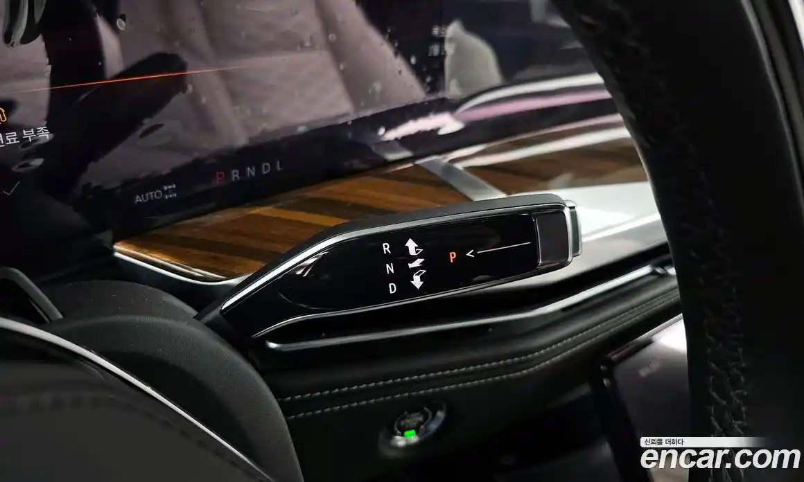 Cadillac Escalade 2025 6.2 гидро в Москве № 256350, фото 9