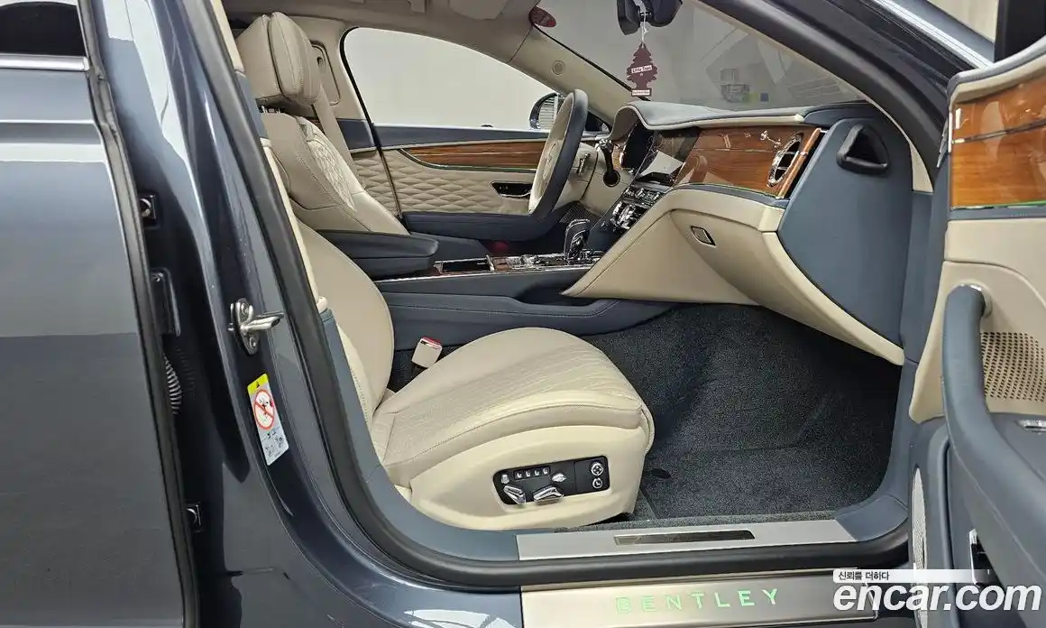 Bentley Flying Spur 2022 4.0 гидро в Москве № 256603, фото 11