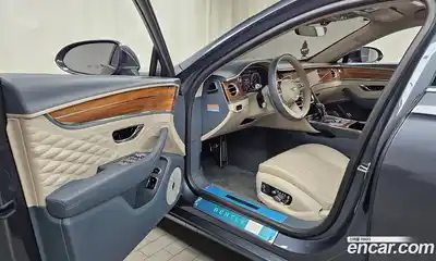 Bentley Flying Spur 2022 4.0 гидро в Москве № 256603, миниатюра 10