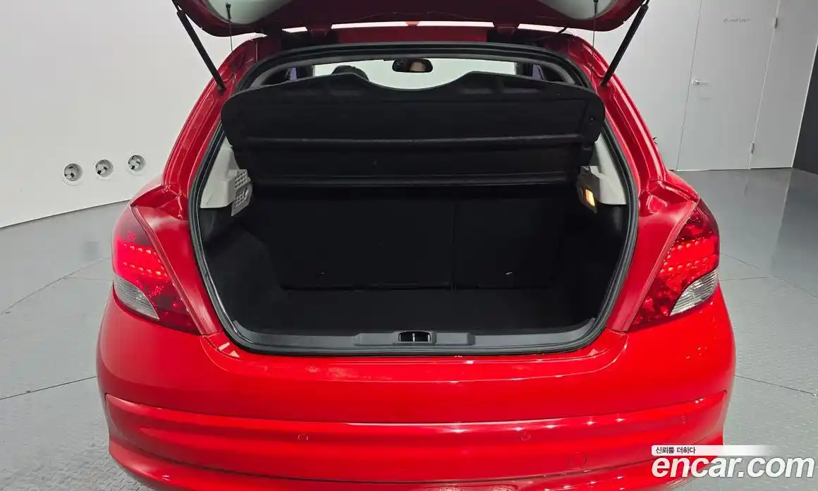 Peugeot 207 2010 1.6 гидро в Москве № 257727, фото 20