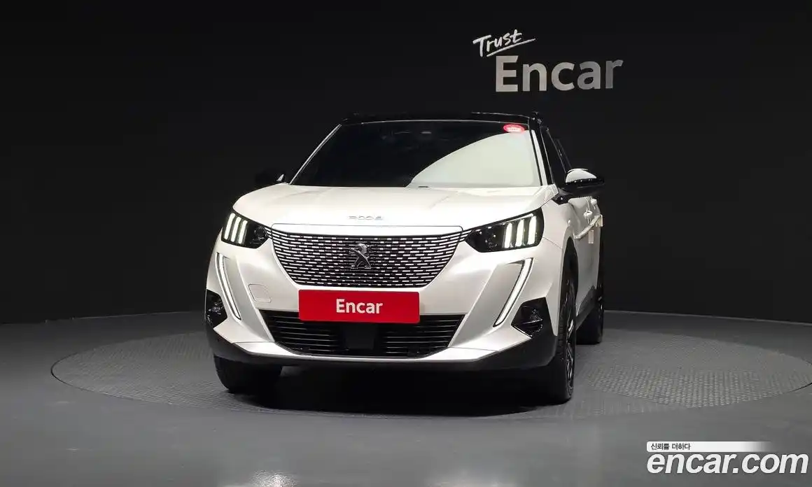 Peugeot 2008 2022 0.1 гидро в Москве № 260706, фото 3