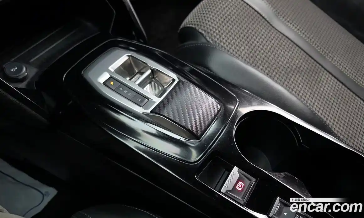 Peugeot 2008 2022 0.1 гидро в Москве № 260706, фото 9