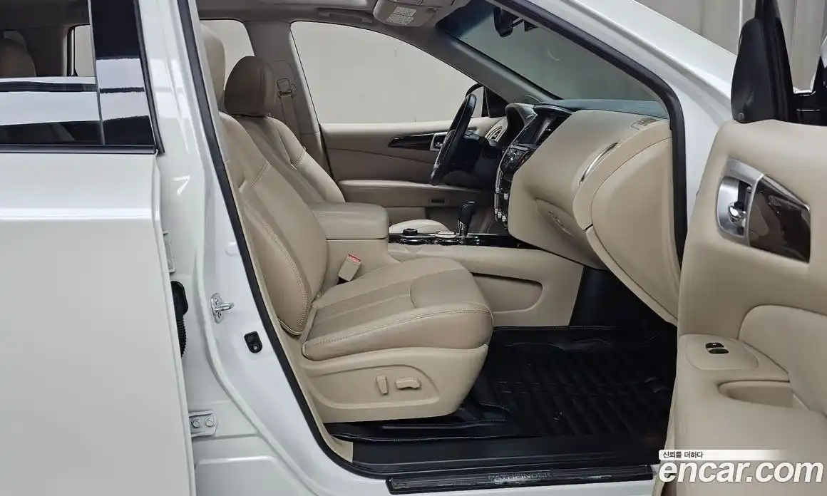 Nissan Pathfinder 2016 3.5 гидро в Москве № 284884, фото 11