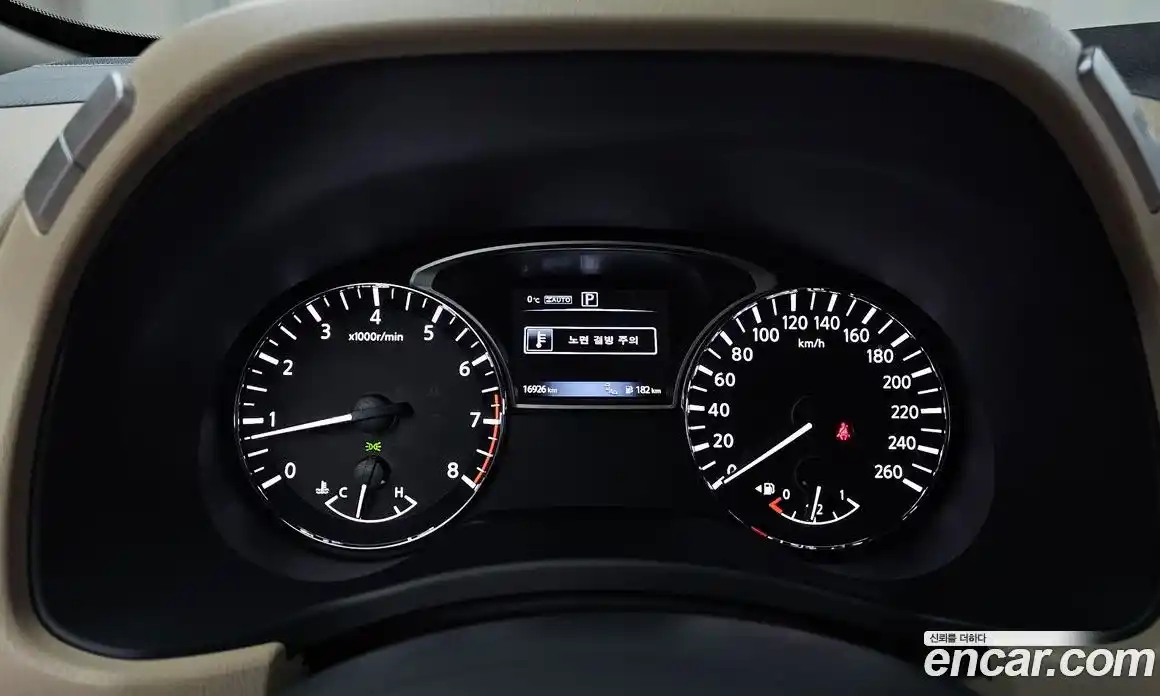 Nissan Pathfinder 2016 3.5 гидро в Москве № 284884, фото 8