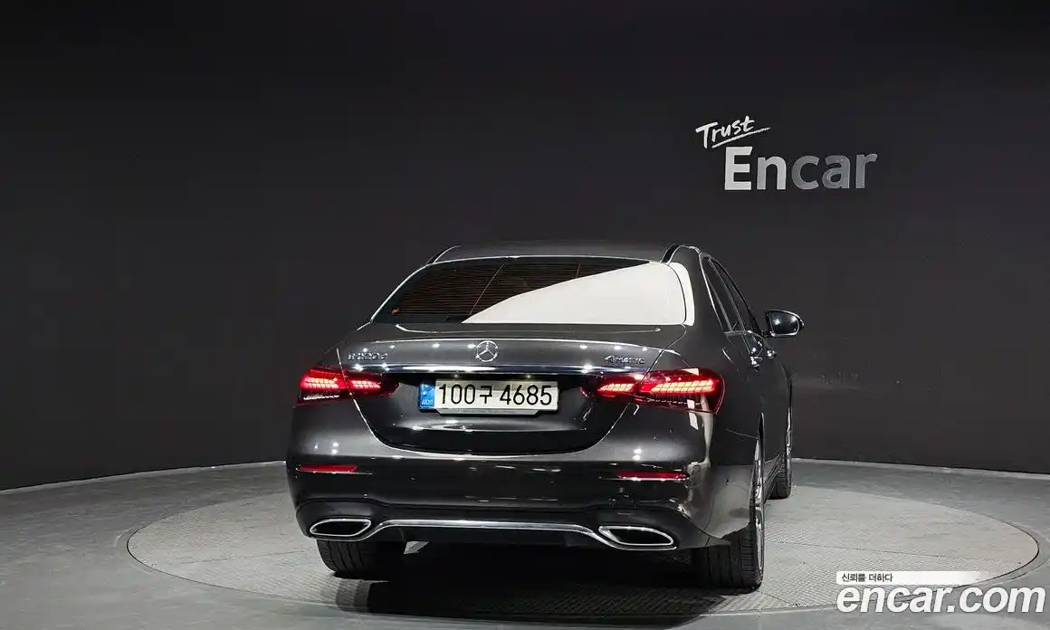 Mercedes-Benz E-Class 2022 1.9 гидро, фото 4