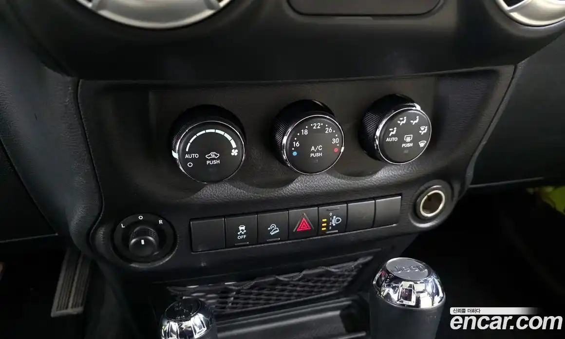 Jeep Wrangler 2017 3.6 гидро в Москве № 296459, фото 16