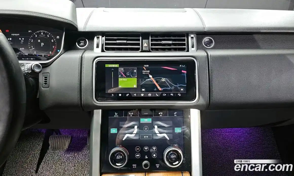 Land Rover Range-Rover 2018 5.0 гидро в Москве № 298214, фото 14