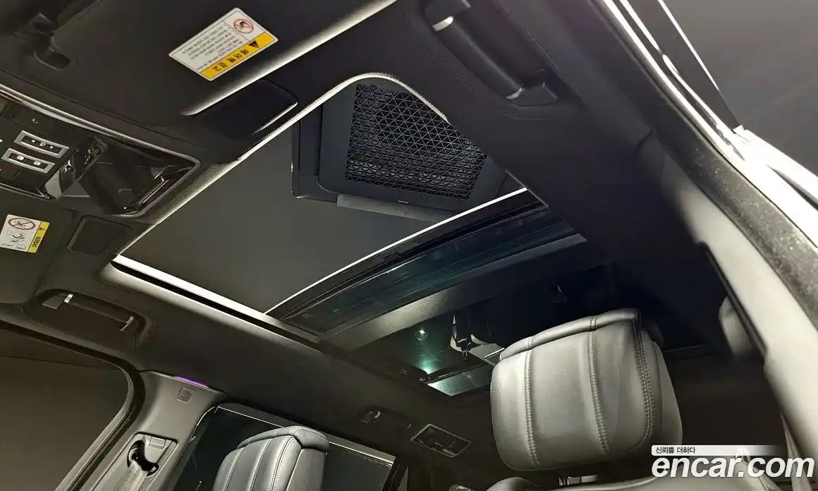 Land Rover Range-Rover 2018 5.0 гидро в Москве № 298214, фото 18