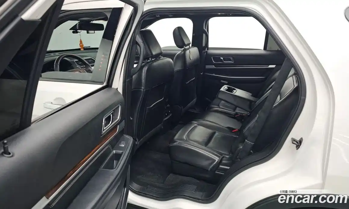 Ford Explorer 2019 2.3 гидро в Москве № 303191, фото 13