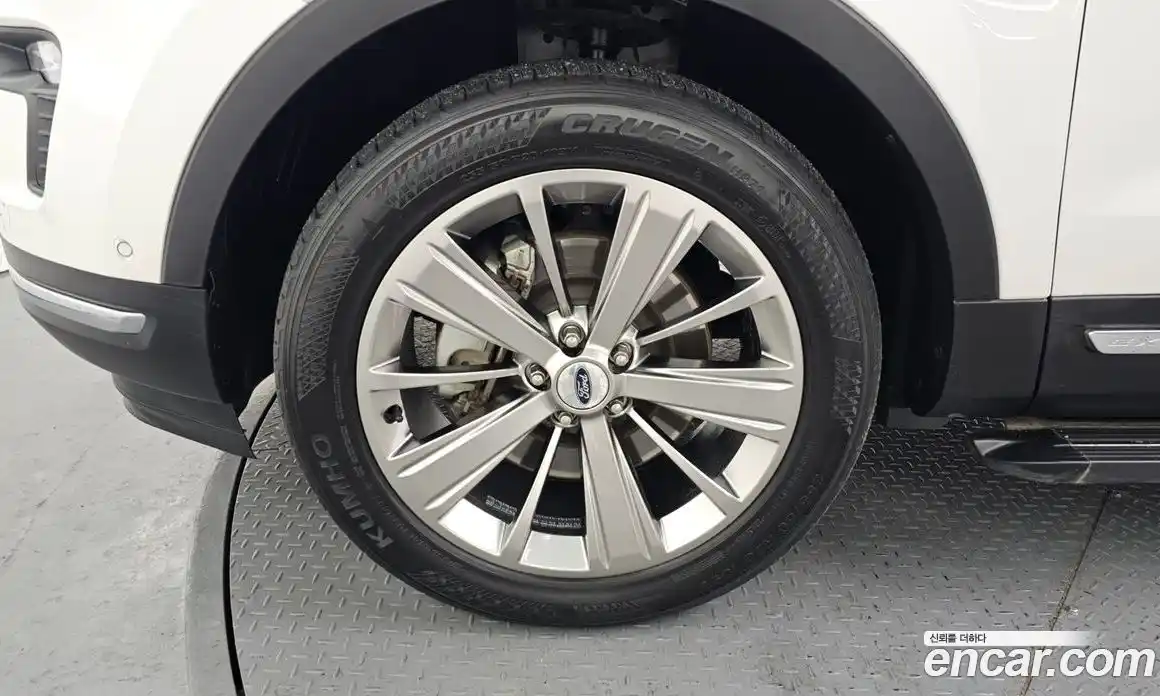 Ford Explorer 2019 2.3 гидро в Москве № 303191, фото 5