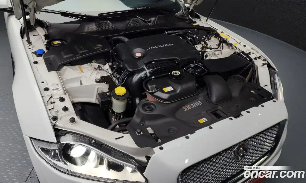 Jaguar XJ 2014 3.0 гидро в Москве № 304954, фото 6