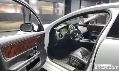 Jaguar XJ 2014 3.0 гидро в Москве № 304954, миниатюра 10