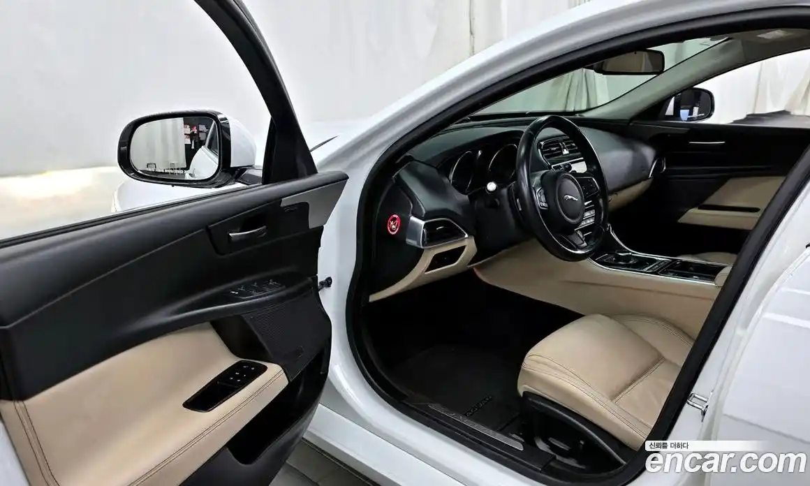 Jaguar XE 2017 2.0 гидро в Москве № 305053, фото 10