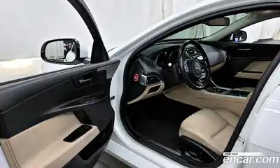 Jaguar XE 2017 2.0 гидро в Москве № 305053, миниатюра 10