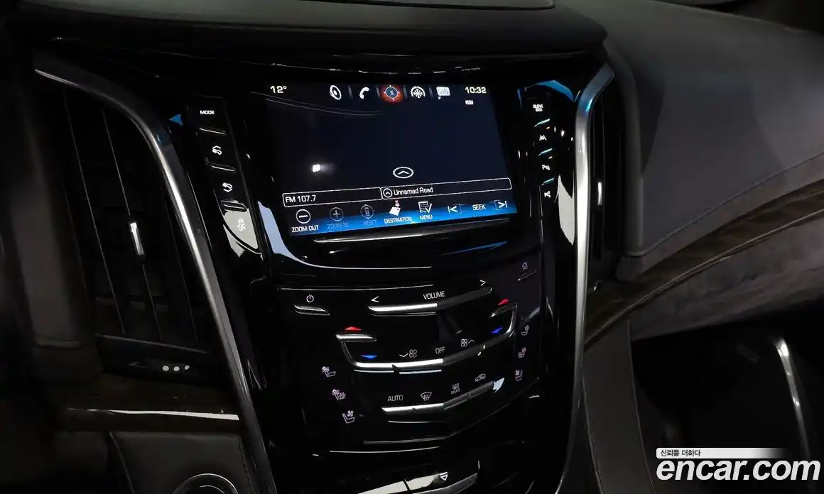 Cadillac Escalade 2019 6.2 гидро в Москве № 320945, фото 14