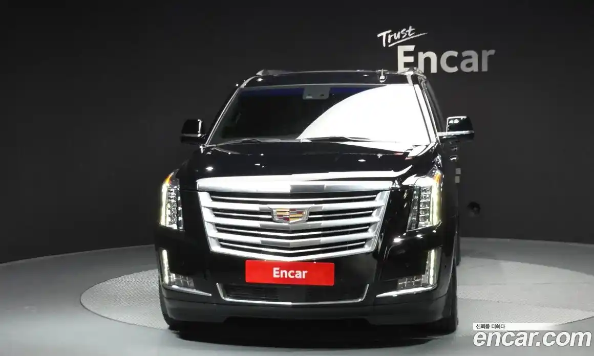 Cadillac Escalade 2019 6.2 гидро в Москве № 320945, фото 3