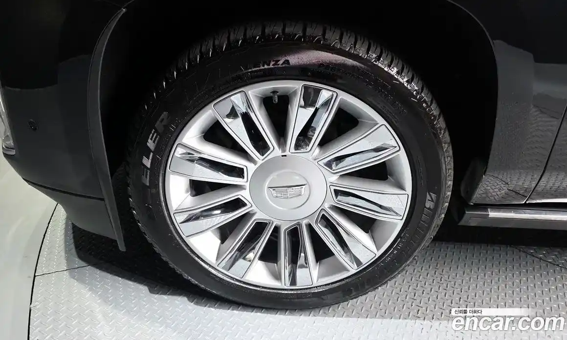 Cadillac Escalade 2019 6.2 гидро в Москве № 320945, фото 5