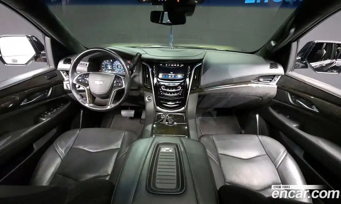 Cadillac Escalade 2019 6.2 гидро в Москве № 320945, фото 7