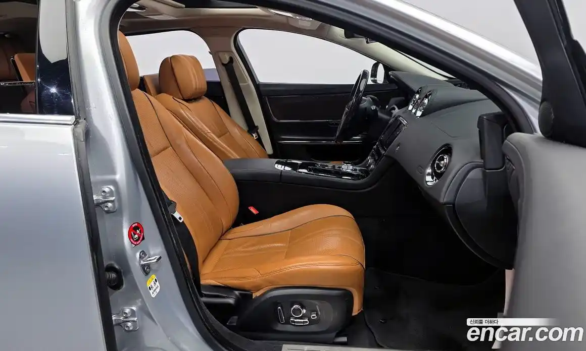 Jaguar XJ 2017 3.0 гидро в Москве № 331496, фото 11