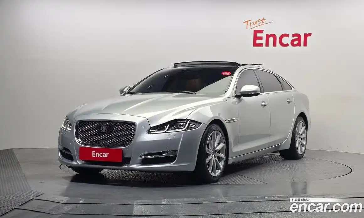 Jaguar XJ 2017 3.0 гидро в Москве № 331496, фото 3