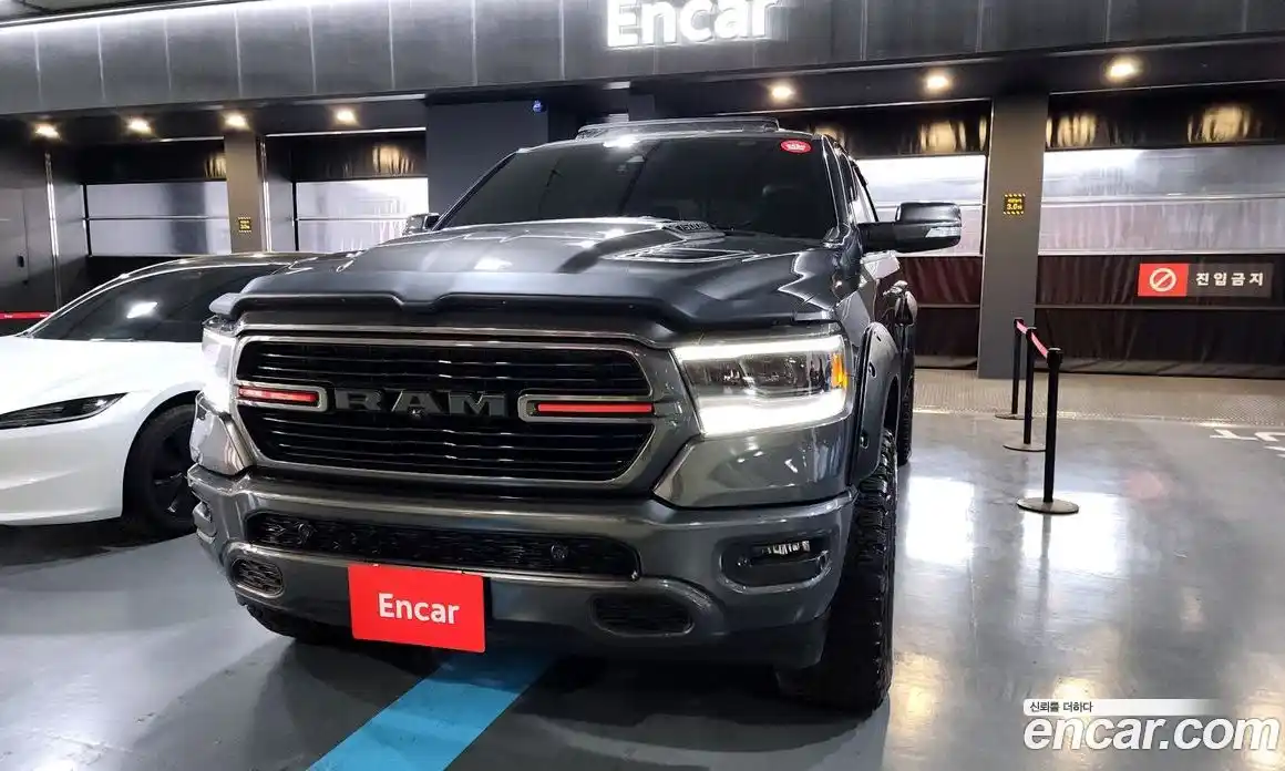 Dodge Ram Pick Up 2019 5.7 гидро в Москве № 353806, фото 3