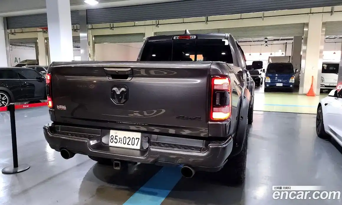 Dodge Ram Pick Up 2019 5.7 гидро в Москве № 353806, фото 4