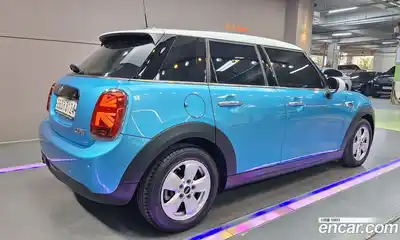 Mini Cooper 2019 1.5 гидро в Москве № 416913, миниатюра 7