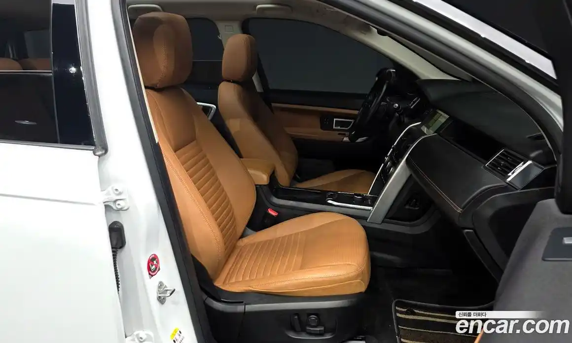 Land Rover Discovery Sport 2019 2.0 гидро в Москве № 471163, фото 11