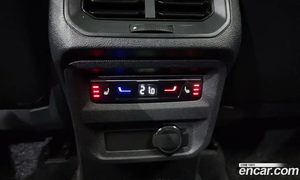 Volkswagen Tiguan 2022 2.0 гидро в Москве № 547314, фото 17