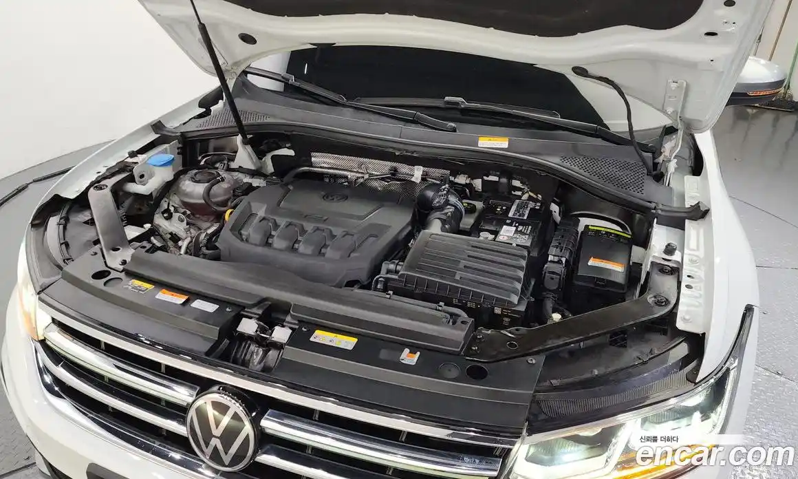 Volkswagen Tiguan 2022 2.0 гидро в Москве № 547314, фото 6